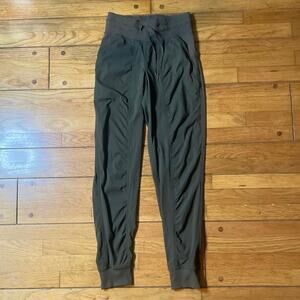 Lululemon Dance Studio Mid-Rise Jogger *Full Length